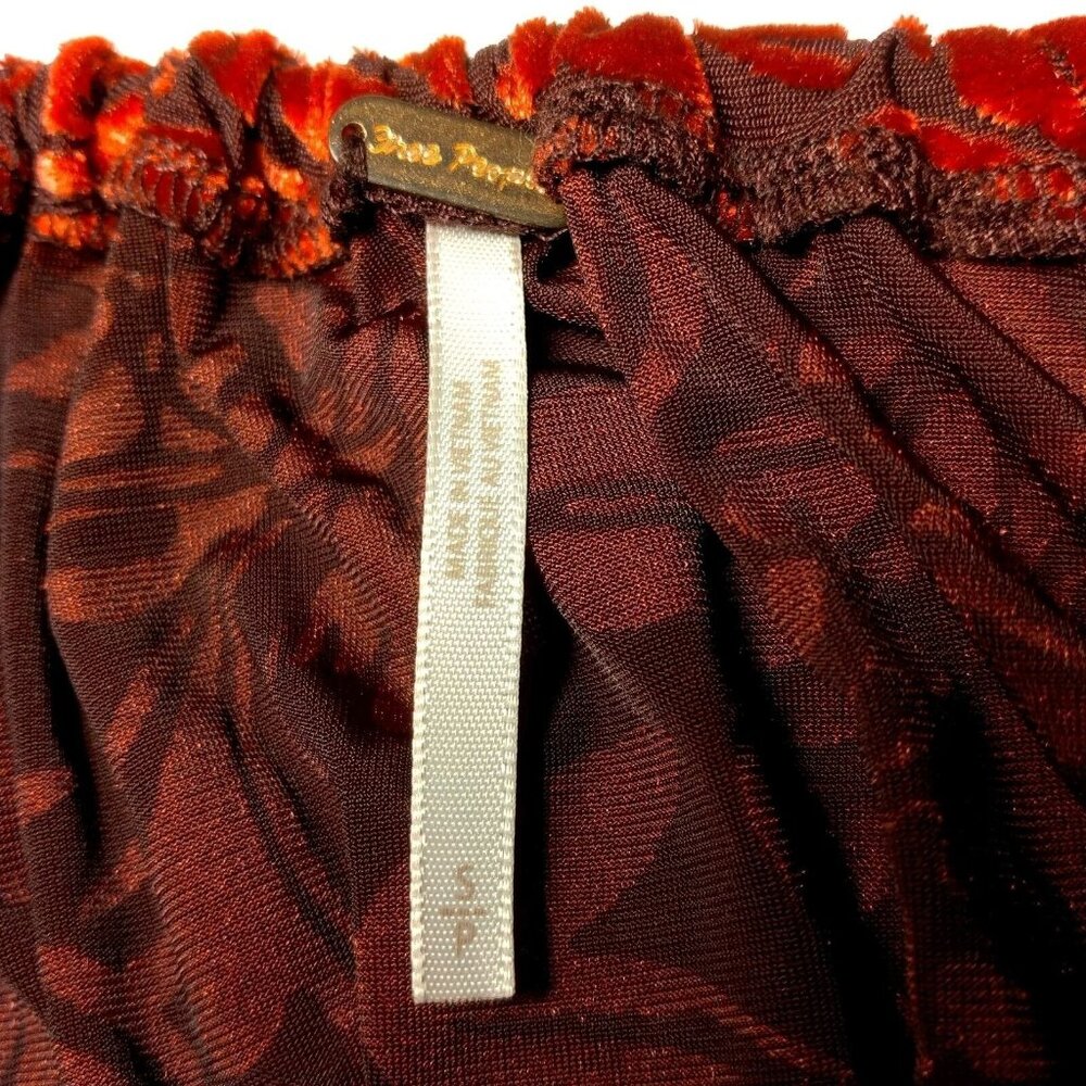 Free People Velveteen Dream Shirt S Red Floral Velour Crop Peasant Ruffle V Neck - Picture 12 of 16